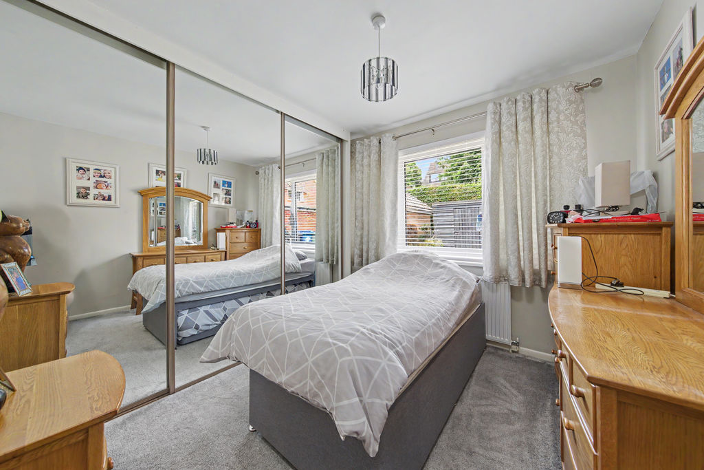 Thornbridge Crescent